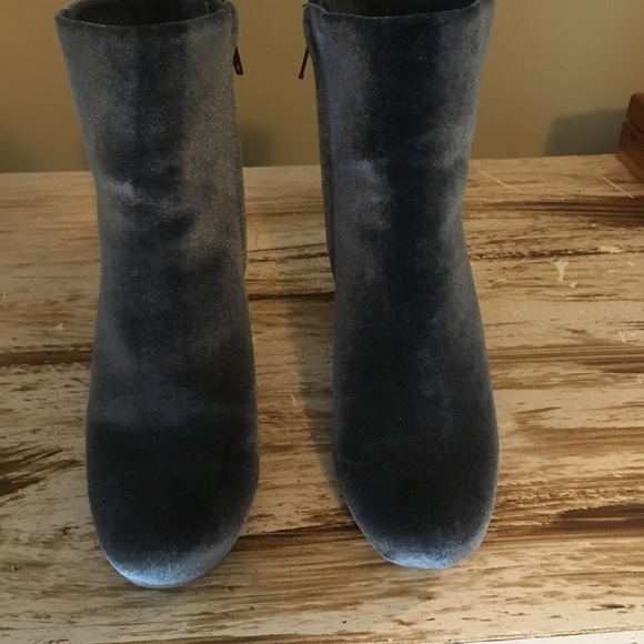 Velvet booties - Picture 2 of 4